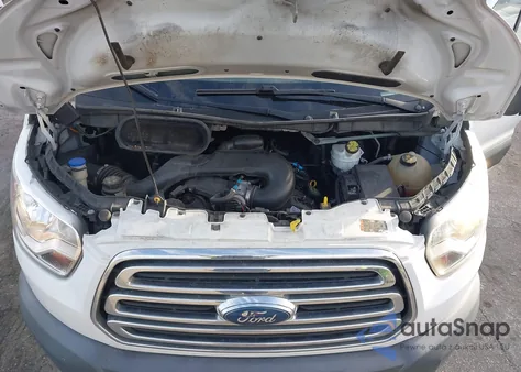 2018 Ford Transit-250 z USA, uszkodzony, nr VIN 1FTYR1ZM3JKB32244